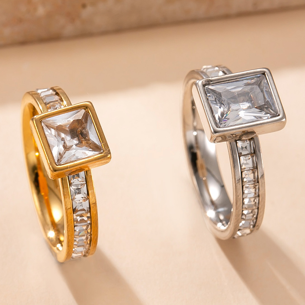 Anello classico retrò con zirc - Wedding Z recensione e prezzo