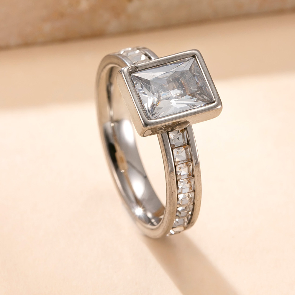 Anello classico retrò con zirc - Wedding Z recensione e prezzo